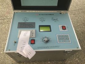 高壓介質損耗測試儀-揚州達瑞